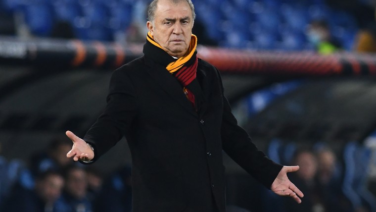 Zwalkend Galatasaray op zoek naar nieuwe trainer: vierde termijn Terim eindigt