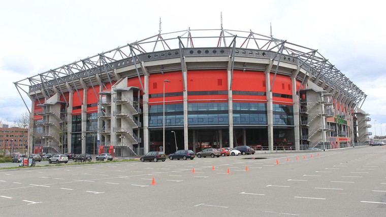 FC Twente: 'Of al onze seizoenkaarthouders en sponsors naar binnen óf niemand'