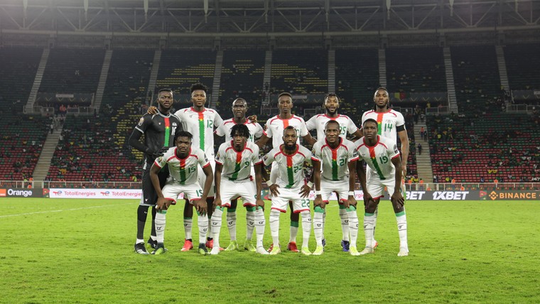 Matchwinner en rood: Ouattara speelt hoofdrol op feestavond Burkina Faso