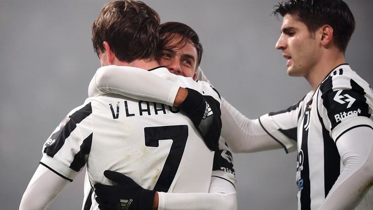 Vlahovic legt Dybala-imitatie uit en prijst teamgeest Juventus