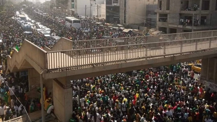Duizenden fans wachten Afrika Cup-winnaar Senegal op