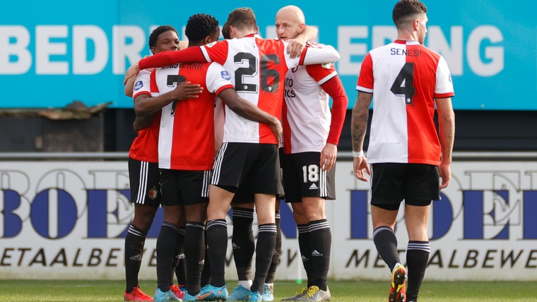 Kökçü en Bijlow bezorgen Feyenoord zwaarbevochten zege in Waalwijk