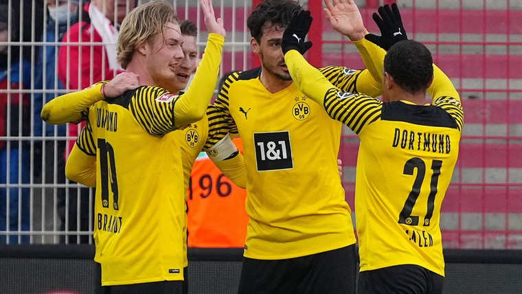 Reus helpt Dortmund met persoonlijke mijlpaal aan zege op Union Berlin