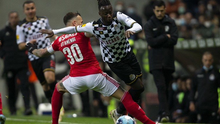 Wanhoop bij Benfica neemt toe: Kenji Gorré verpest Ajax-generale