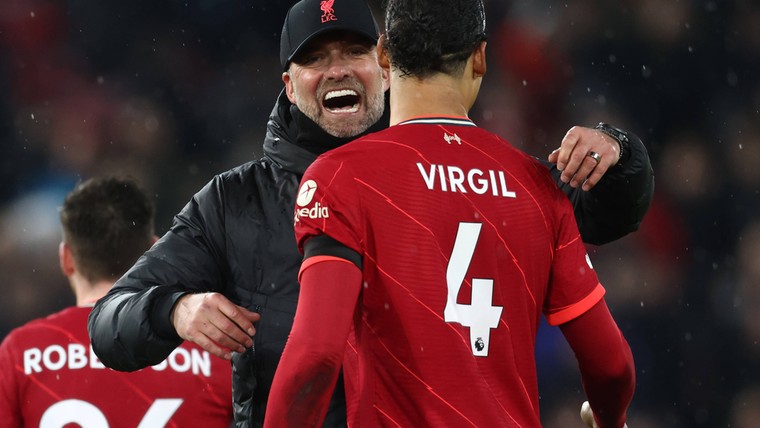 Klopp lyrisch over Van Dijk: 'Het niveau dat hij haalt is ongelooflijk'