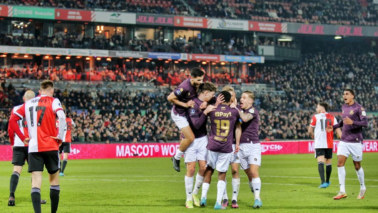 'Een punt bij Feyenoord is een felicitatie waard, maar niet winnen is zuur'