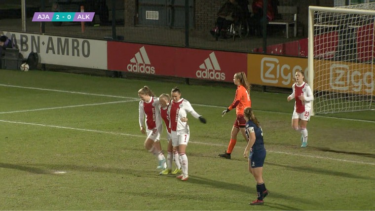 Alle treffers op een rij: Ajax en achtervolger FC Twente blijven winnen
