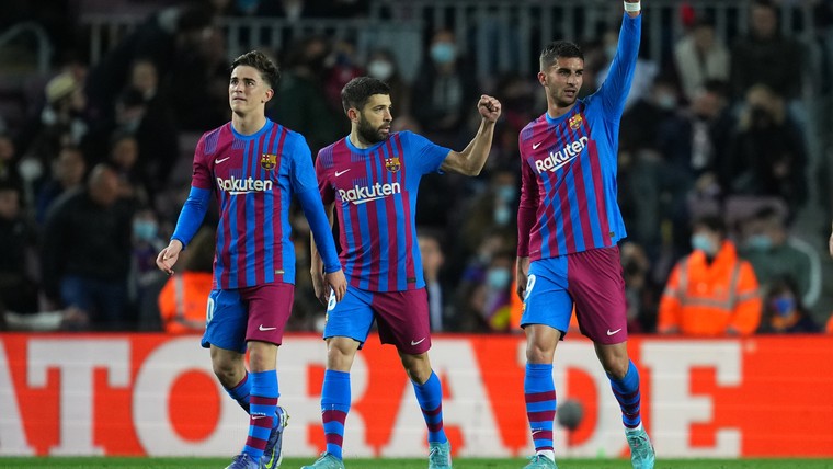 Barça dendert door onder Xavi: Osasuna maakt geen schijn van kans
