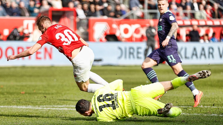 PSV dankt Drommel en Zahavi voor belangrijke zege op verzwakt FC Utrecht