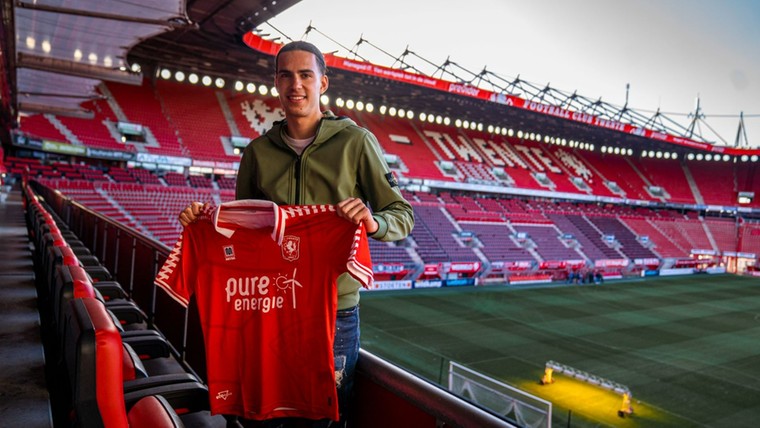 Zerrouki zet handtekening onder nieuw Twente-contract