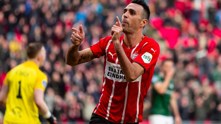 PSV kleineert Fortuna en is klaar voor de beslissende fase van het seizoen