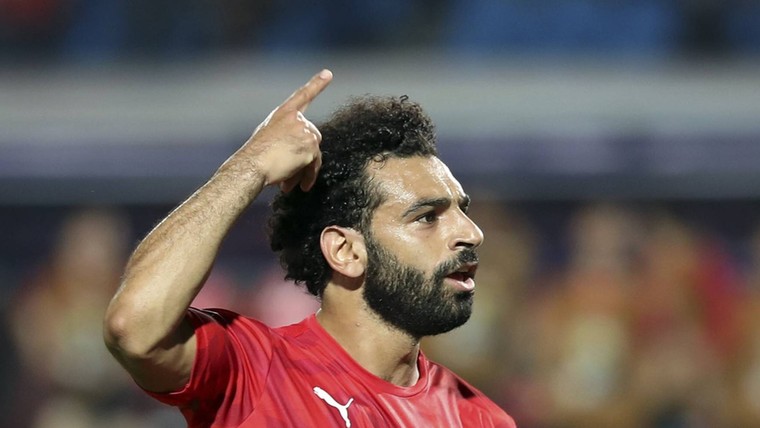 Salah deelt eerste tikje uit aan Mané op weg naar WK