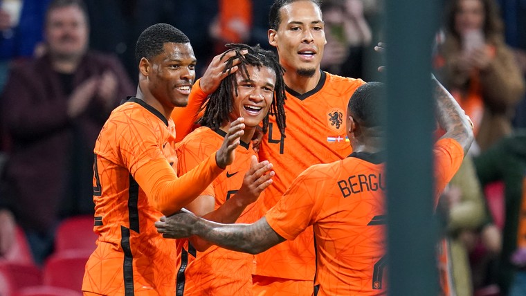 Oranje richt zich op: kopgoal Aké en Memphis klimt op topscorersranglijst