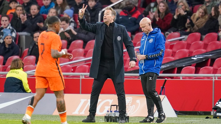 Deense bondscoach ziet slechtste helft onder zijn leiding en dankt Oranje-fans