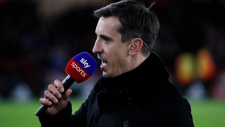 Neville uit zorgen over United: 'Wat als Ten Hag met Donny gaat bellen?'
