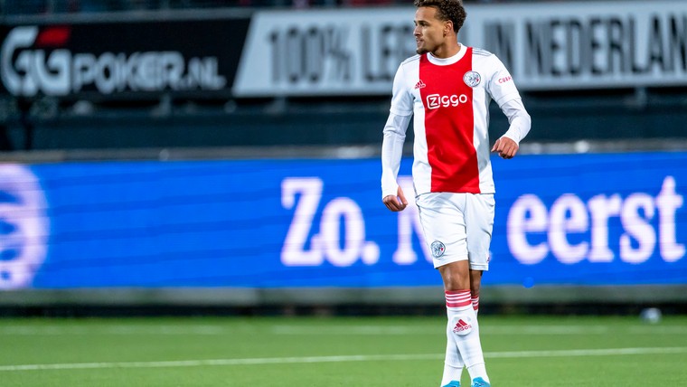 Blessureproblemen leiden tot debuut jonge Ajax-verdediger
