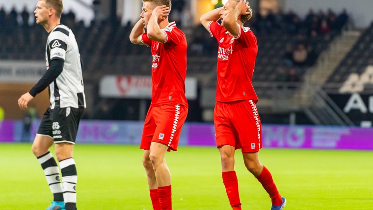 Knokkend tiental Heracles frustreert buurman FC Twente in strijd om topdrie