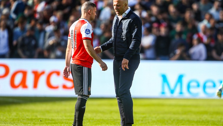 Slot ziet belangrijk verschil met Ajax en PSV: 'Enorm veel impact gehad'