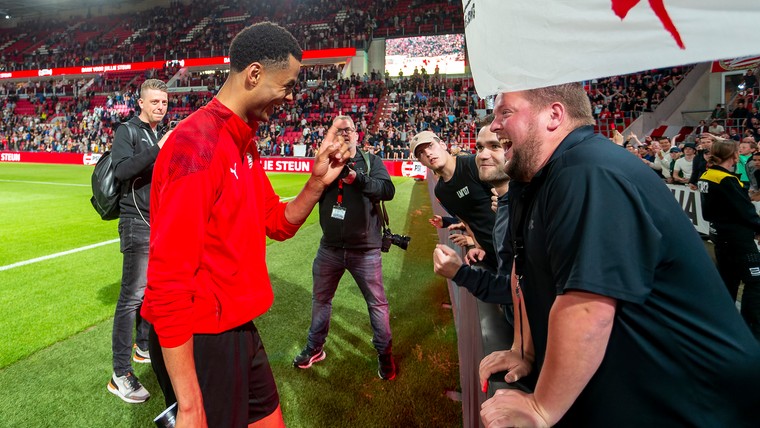 Gakpo geraakt door PSV-supporters en het einde van de titelstrijd