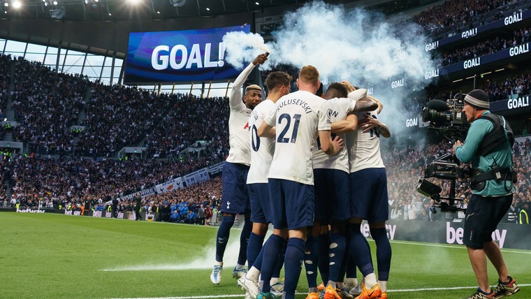 Tottenham gooit strijd met Arsenal volledig open met historische afstraffing