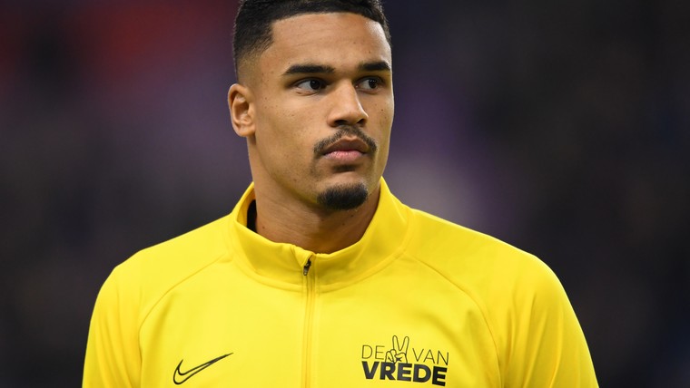 Vitesse bevestigt vertrek aanvoerder Doekhi naar Bundesliga