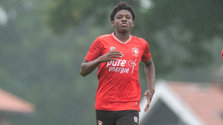 Go Ahead pikt vierde zomeraanwinst op bij FC Twente