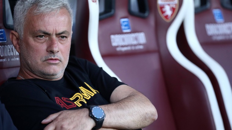 Mourinho blikt tóch vooruit op finale in Tirana en is lovend over Feyenoord