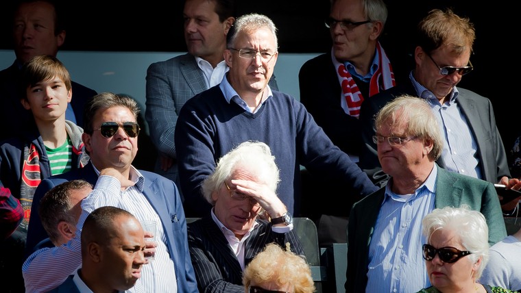 Aboutaleb looft uithangbord Feyenoord: 'Bepalend voor identiteit Rotterdam'