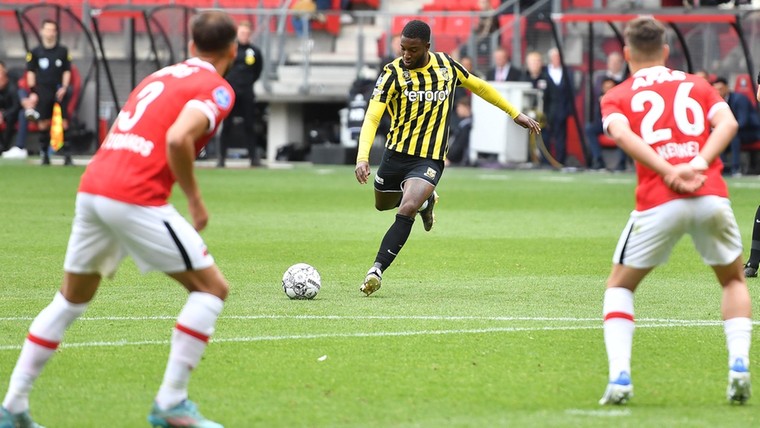 Transferspel rond Bazoer: 'Feyenoord is een mooie, grote club'