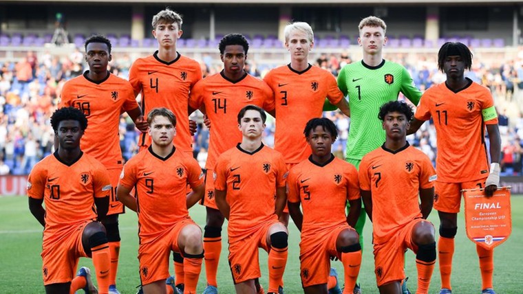 Oranje Onder-17 omvergeblazen in finale: 'Mannen tegen de jongens'