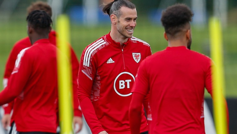 Lachende Bale verzekert: 'Ik ga in elk geval niet naar Getafe'