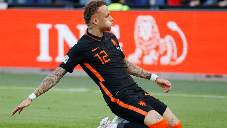 Lang dolt tegenstanders en maakt eerste Oranje-goal na assist Janssen