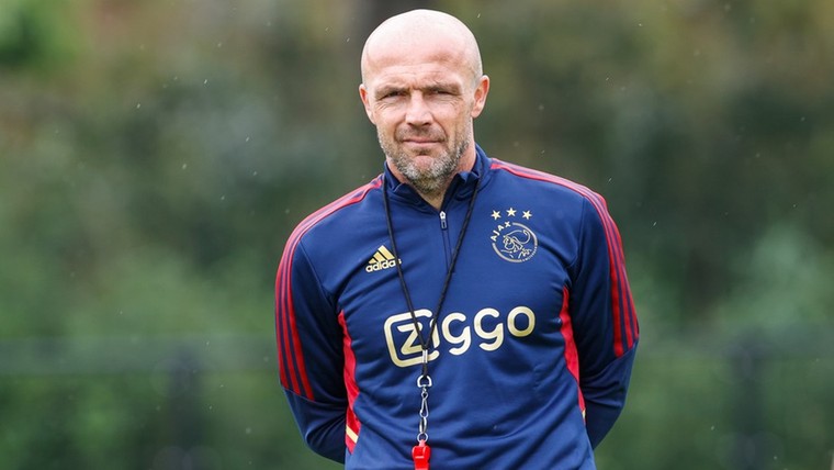 Schreuder nuchter baken van rust in onzekere transferperiode Ajax