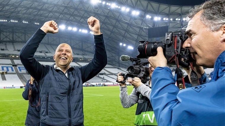 Slot reageert op vele transfergeruchten Feyenoord en geniet van eretitel