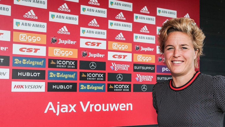 Oud-speelster Koster: 'Gedrag Overmars was bekend bij Ajax Vrouwen' 