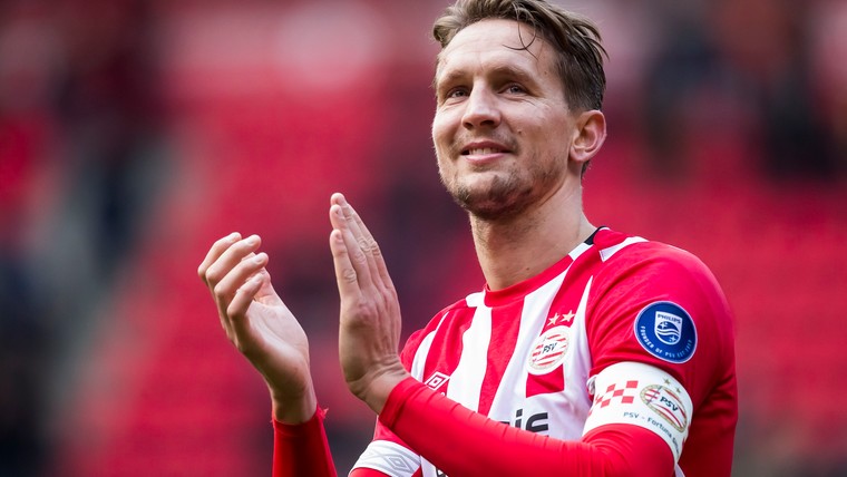 De Jong is weer thuis bij PSV: 'Het voelt alsof er iets moois staat te gebeuren'