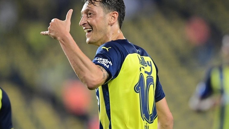 Fenerbahçe volgt voorbeeld van Arsenal: Özil vertrekt wéér via de achterdeur