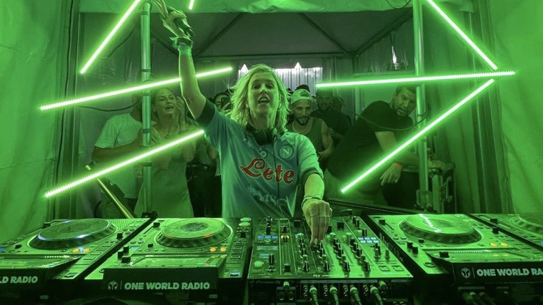 Mertens en 'DJ Kat' los op Tomorrowland: 'Napoli, liefde van mijn leven'