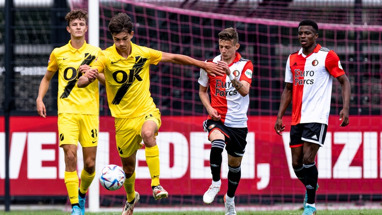 Szymanski laat zich bij oefenzege op NAC voor het eerst zien bij Feyenoord