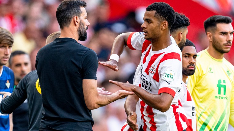 Van Nistelrooij heeft PSV-kopstukken terug voor vuurdoop tegen Ajax
