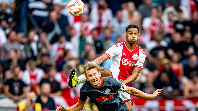 De Jong blij met spirit PSV tegen Ajax: 'Maar ik weet ook niet hoe het opeens kantelde'
