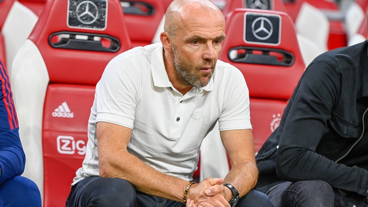 Schreuder weigert ongelukkig duo van Ajax af te vallen na nederlaag