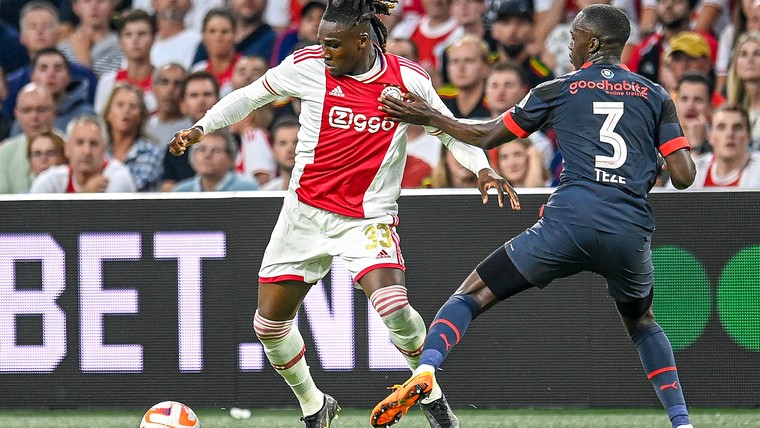 Calvin Bassey: 'Ajax voelt aan als een grote familie'