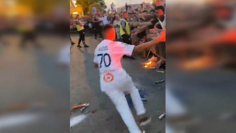 Alexis Sánchez maakt bijna uitglijder tijdens knotsgekke ontvangst in Marseille