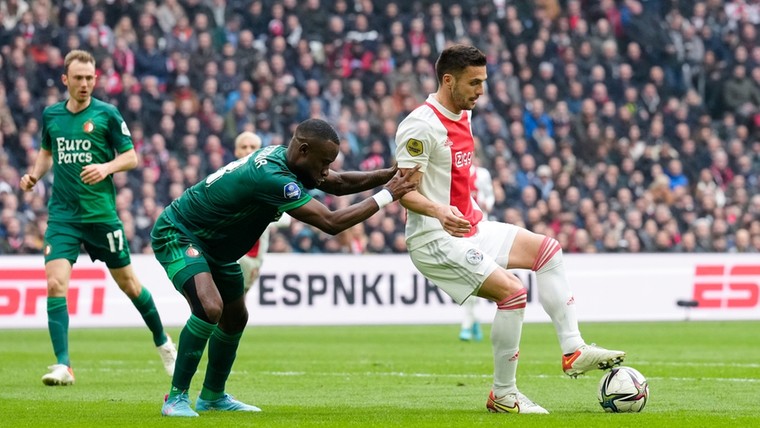 Oproep Cambuur-directeur aan Ajax en Feyenoord: 'Kom aan tafel en los het op'