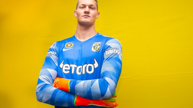Kjell Scherpen meteen onbetwiste eerste keus bij Vitesse: 'Op naar linkerrijtje' 
