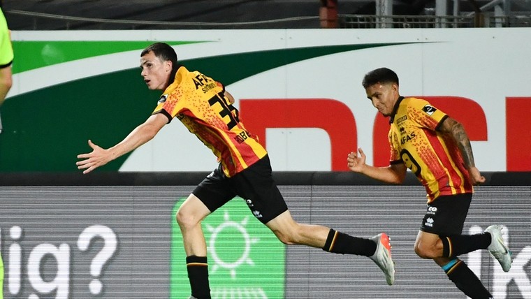 Buijs ziet debutant uitgroeien tot held in knotsgek duel met negen doelpunten
