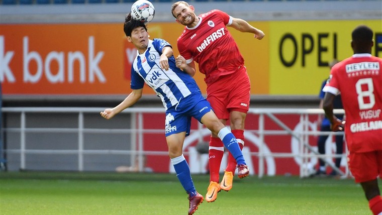 Van Bommel blijft foutloos met Antwerp mede dankzij eerste goal Janssen