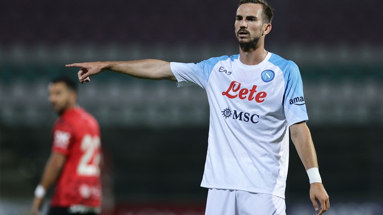 Ajax-opponent Napoli verkoopt sleutelspeler aan Paris Saint-Germain