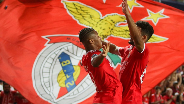 Neres leidt wederopstanding in: Schmidt blijft foutloos met Benfica